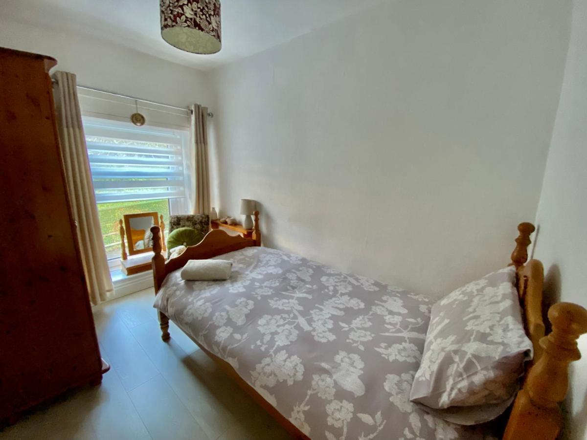 Ty-Nance Cottage 케어필리 외부 사진
